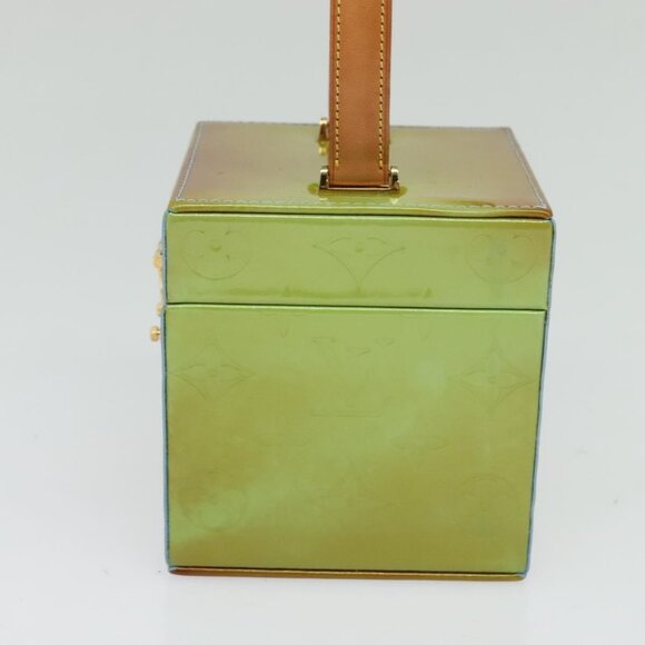 LOUIS VUITTON Monogram Vernis Bleecker Pouch Baby Blue - Picture 13 of 16